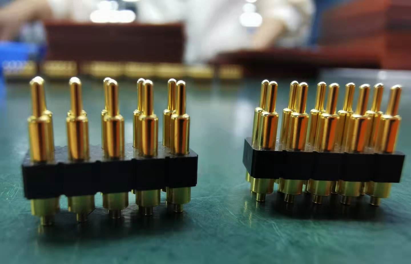 Produksjonsprosessen av pogo pins