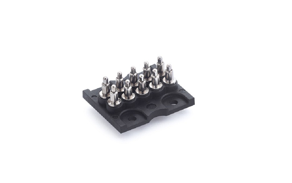 Terminal header -kontakt med pinner