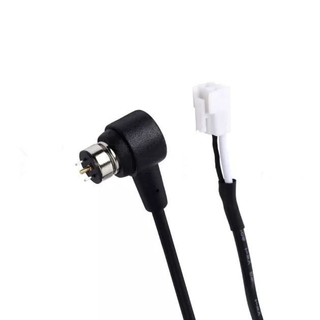 Sirkelformet magnetisk pogopinne ladekontakt