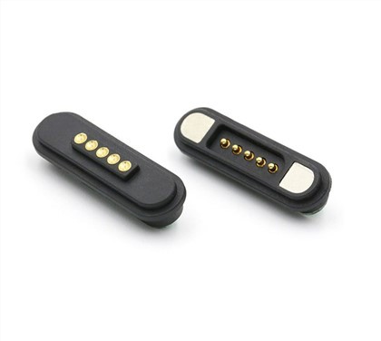 Pogo-pinnekontakt for magnetisk lader